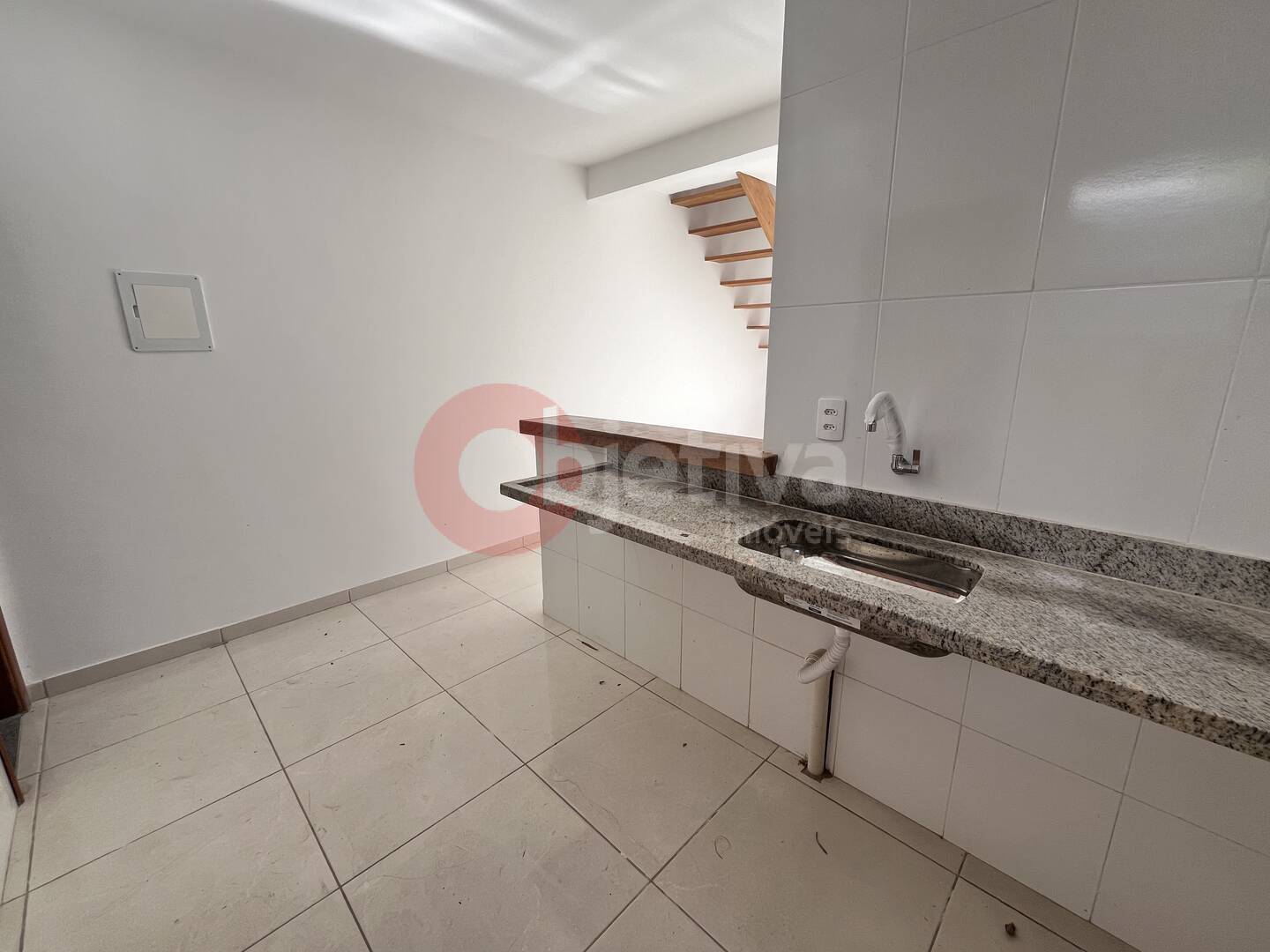 Casa à venda com 2 quartos, 73m² - Foto 4