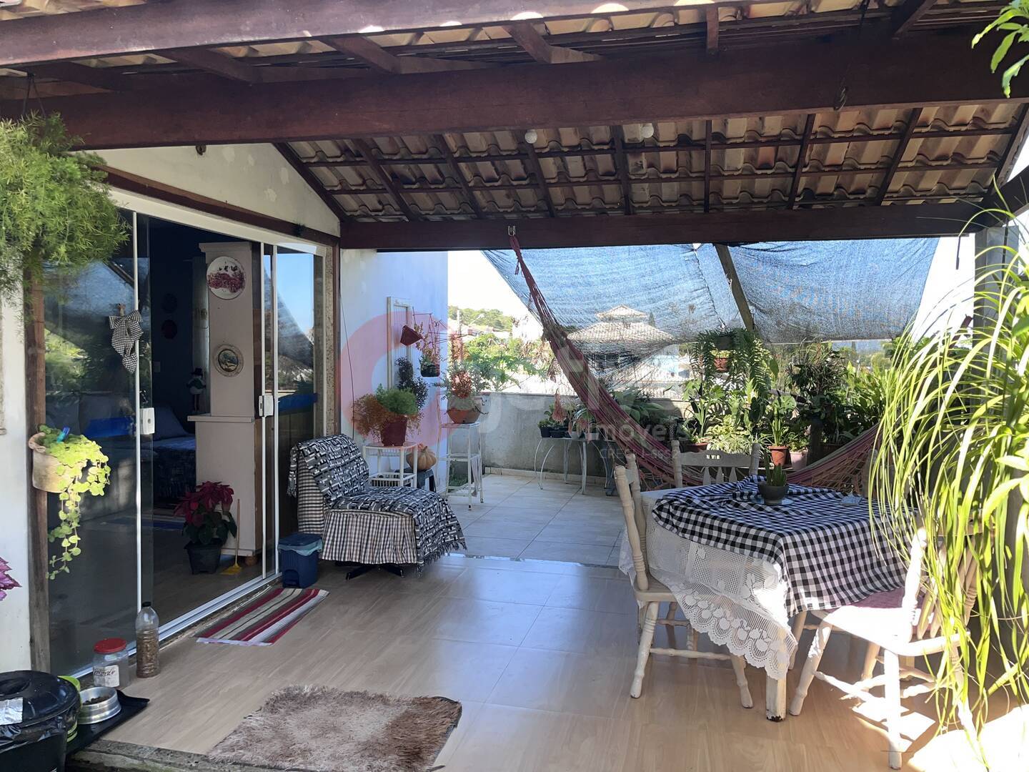 Casa à venda com 2 quartos, 180m² - Foto 2