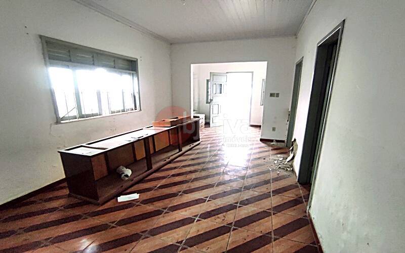 Casa à venda com 4 quartos, 220m² - Foto 4