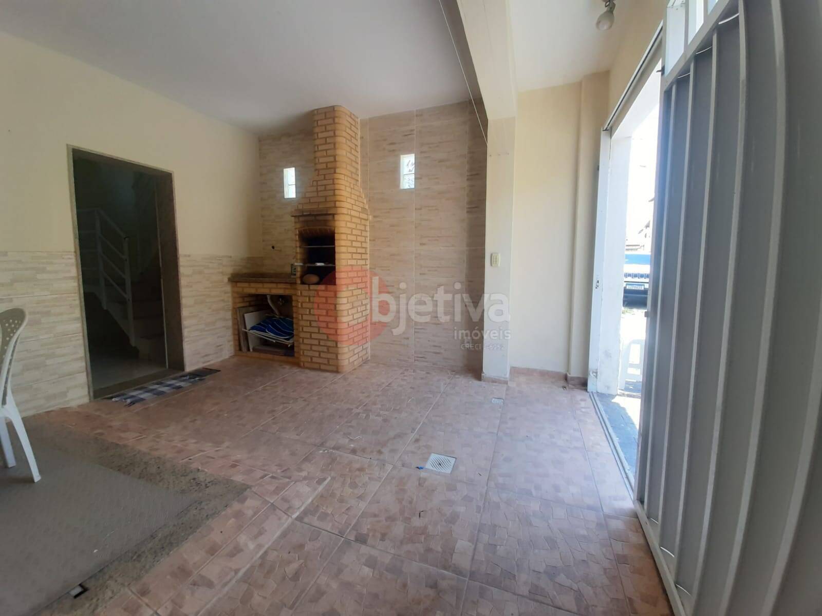 Casa à venda e aluguel com 4 quartos, 90m² - Foto 4