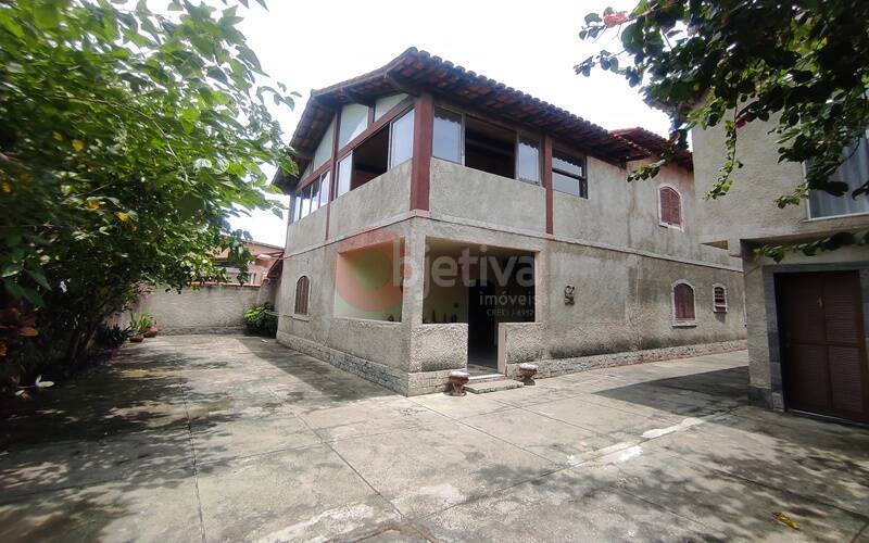 Casa à venda com 10 quartos, 307m² - Foto 55