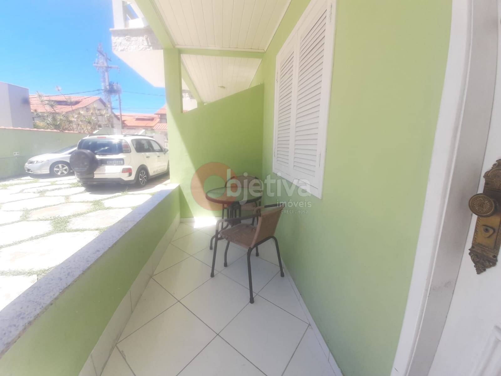 Casa à venda com 3 quartos, 100m² - Foto 2