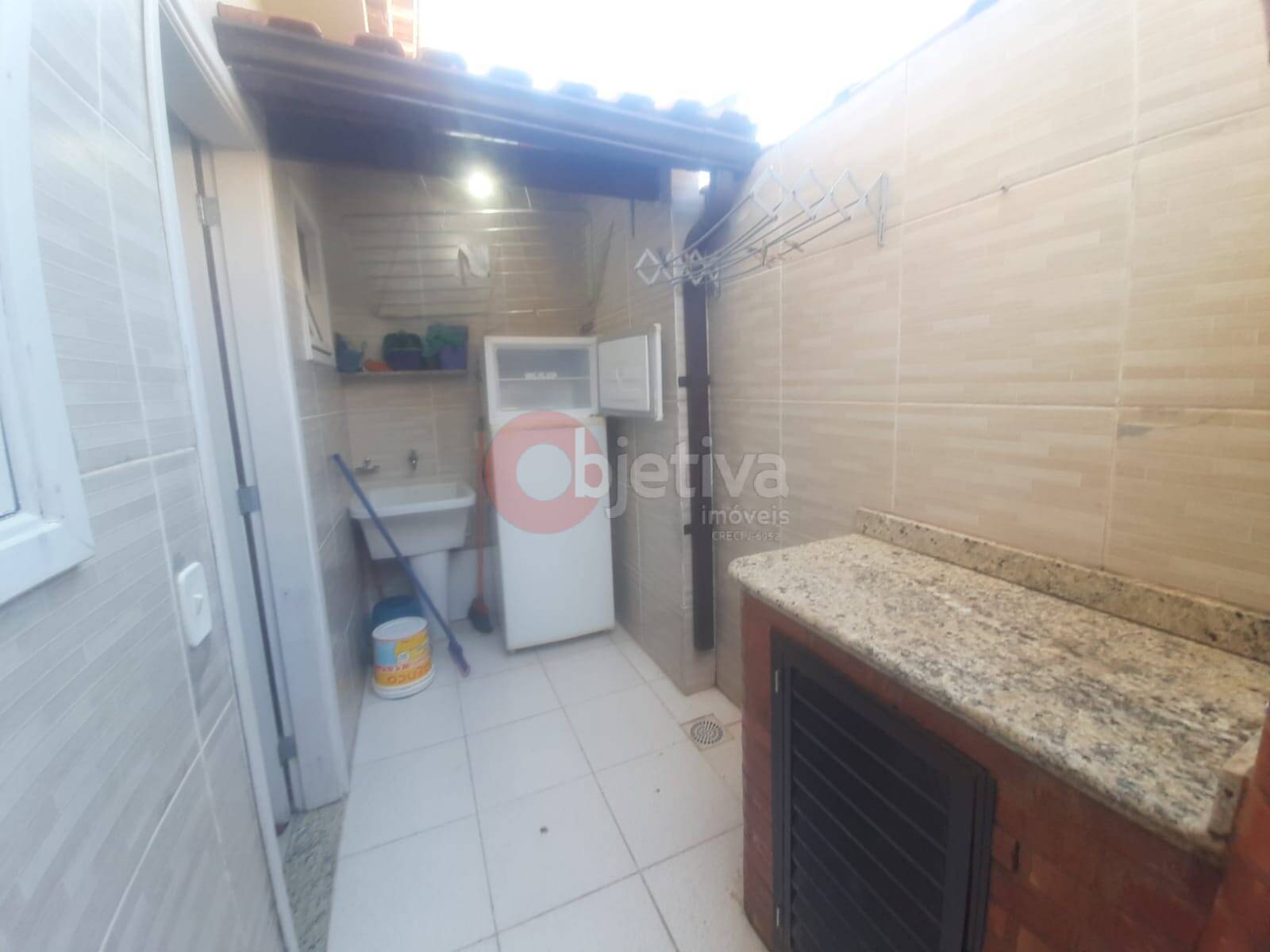 Casa à venda com 3 quartos, 100m² - Foto 29