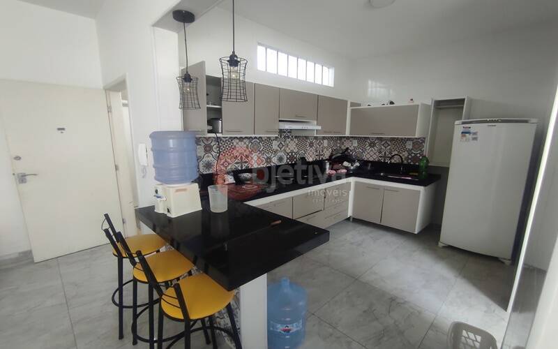 Apartamento à venda com 2 quartos, 80m² - Foto 4