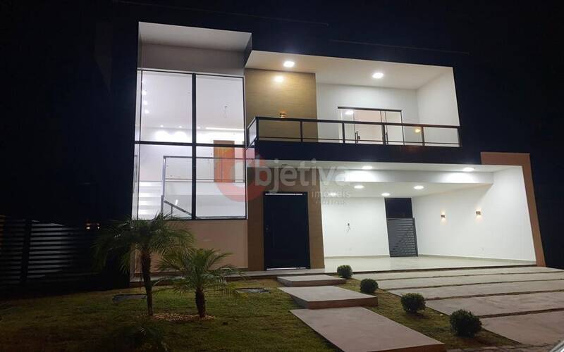 Casa de Condomínio à venda com 4 quartos, 210m² - Foto 2