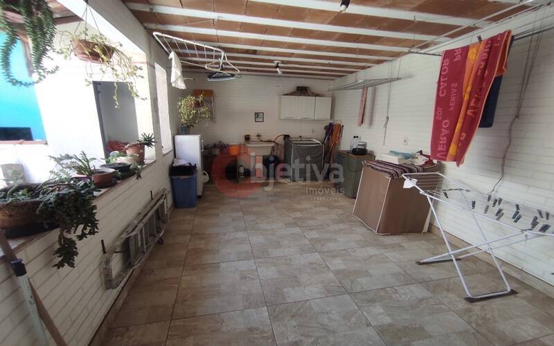 Casa de Condomínio à venda com 5 quartos, 200m² - Foto 15