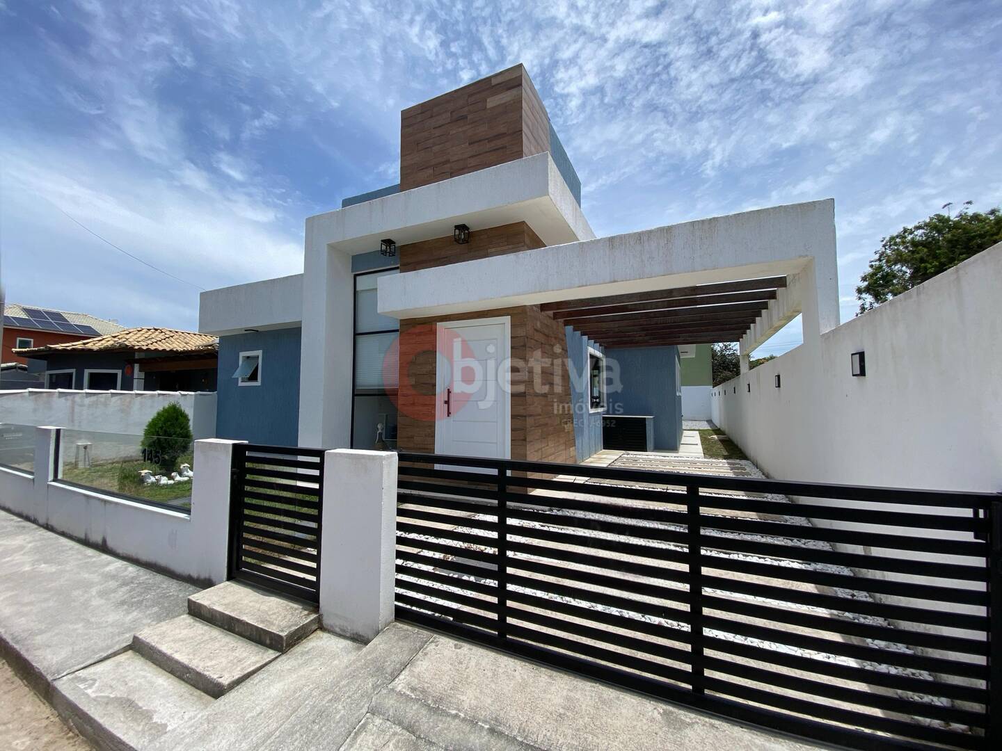 Casa à venda com 3 quartos, 104m² - Foto 1