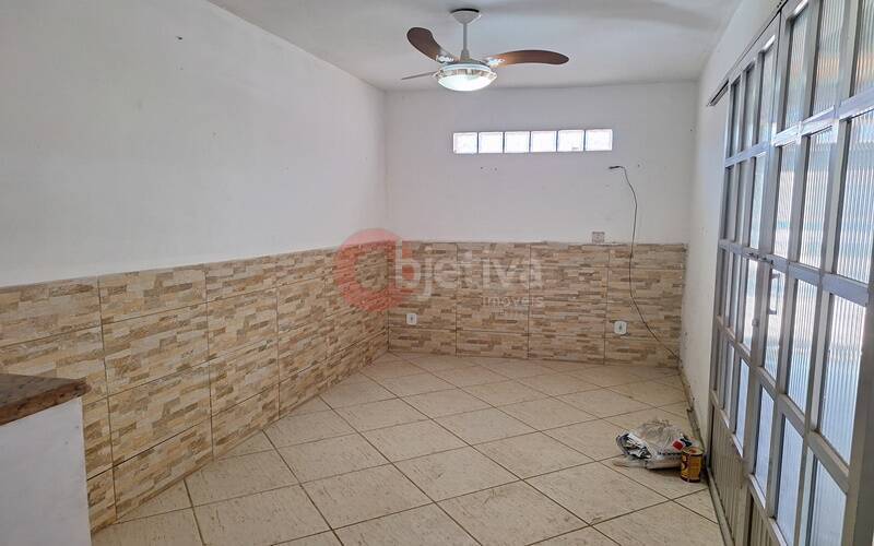 Casa à venda com 6 quartos, 128m² - Foto 10