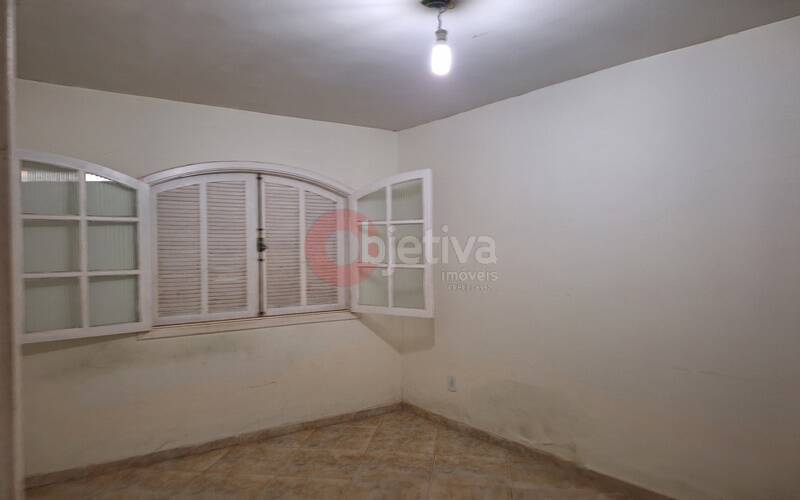 Casa à venda com 6 quartos, 128m² - Foto 18