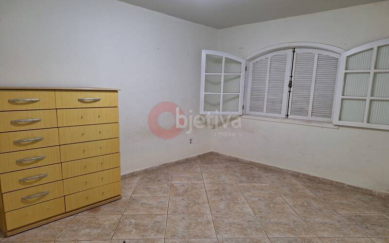 Casa à venda com 6 quartos, 128m² - Foto 23