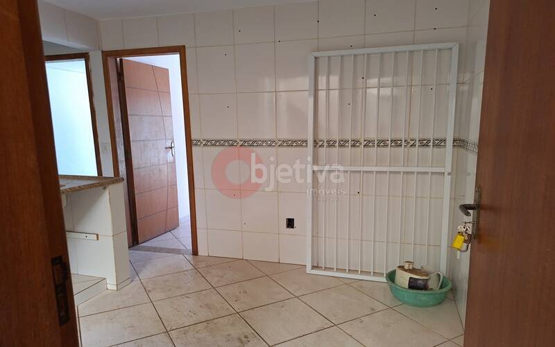 Casa à venda com 6 quartos, 128m² - Foto 36