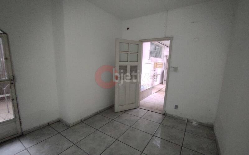 Casa à venda com 12 quartos, 237m² - Foto 30