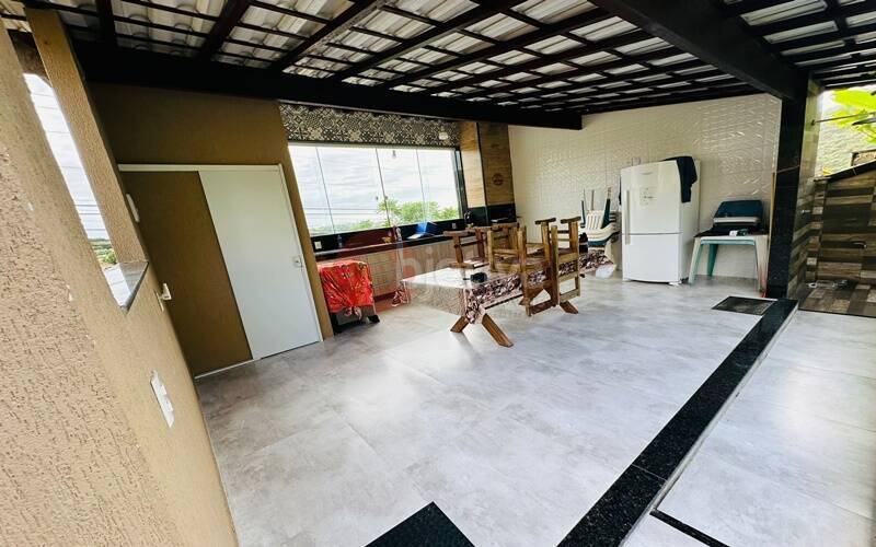 Casa de Condomínio à venda com 3 quartos, 400m² - Foto 2