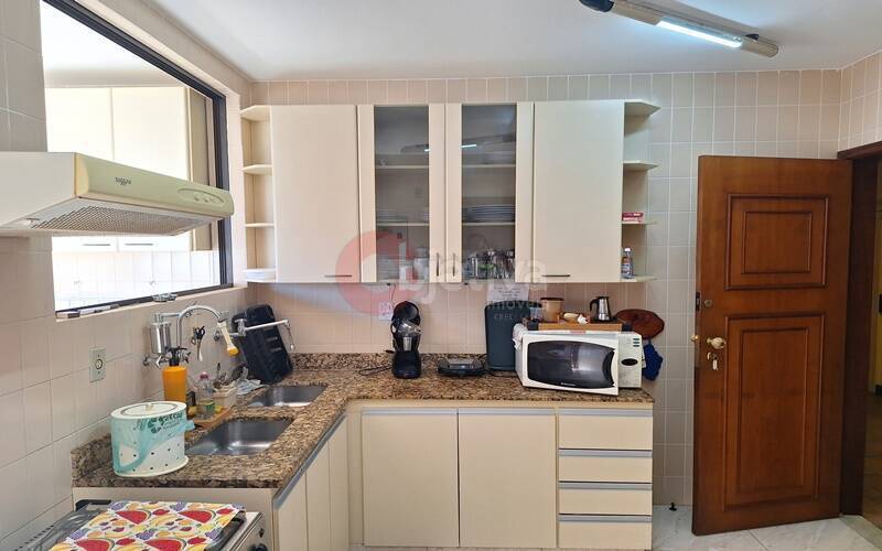 Apartamento à venda com 3 quartos, 197m² - Foto 7