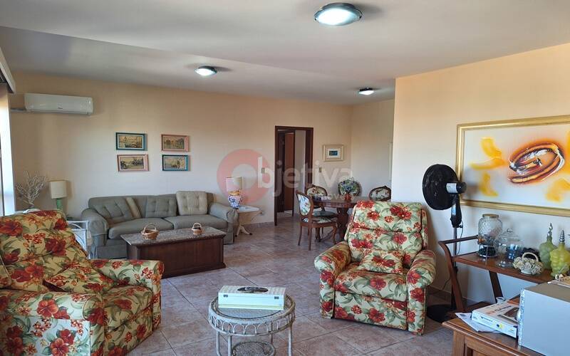 Apartamento à venda com 3 quartos, 197m² - Foto 4