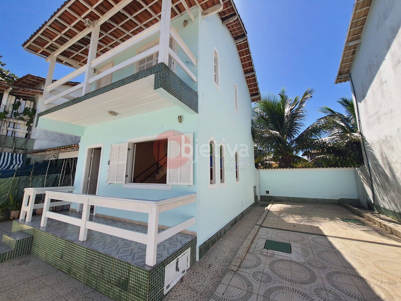 Casa à venda com 2 quartos, 107m² - Foto 1