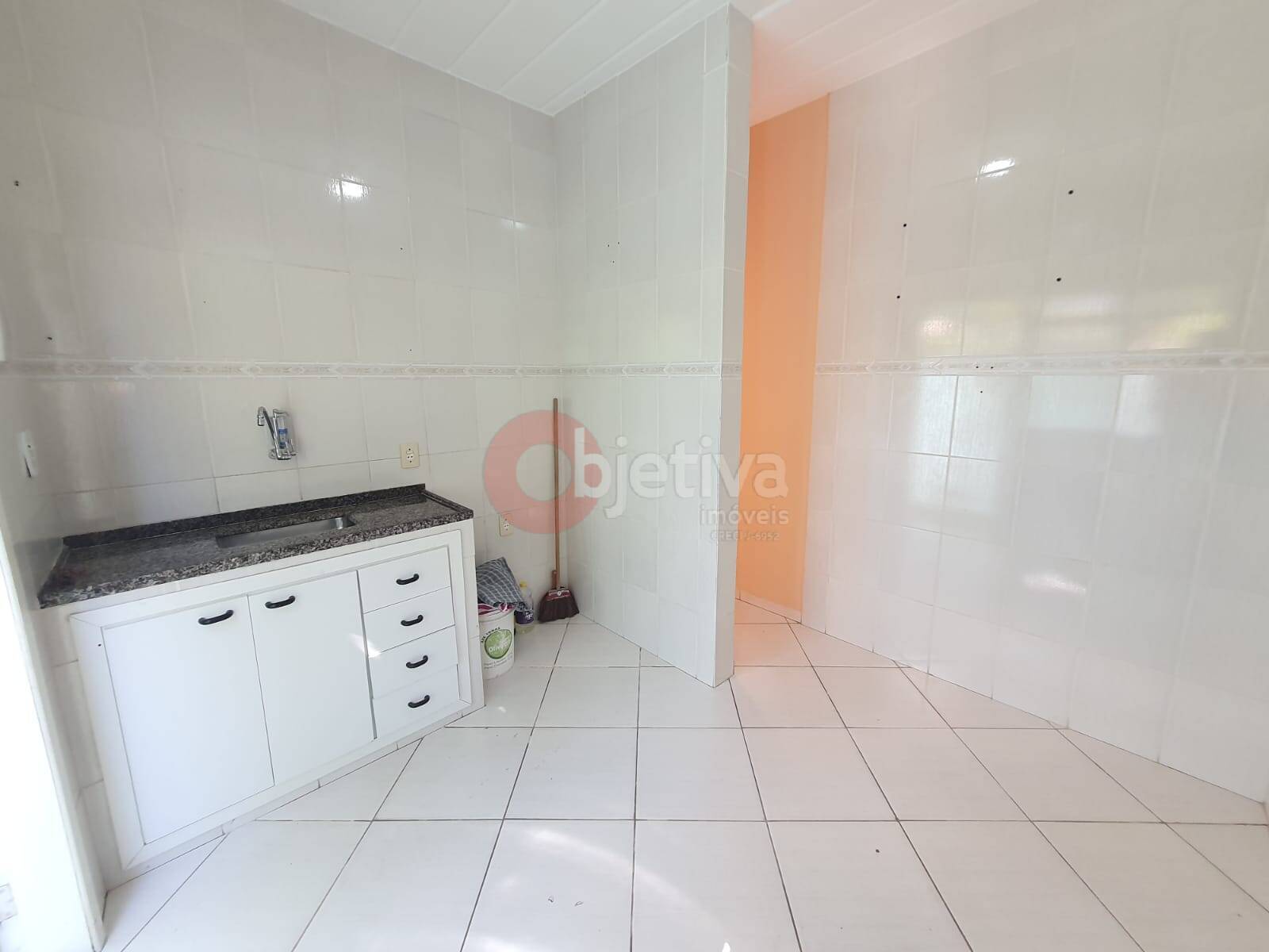 Casa à venda com 2 quartos, 107m² - Foto 9