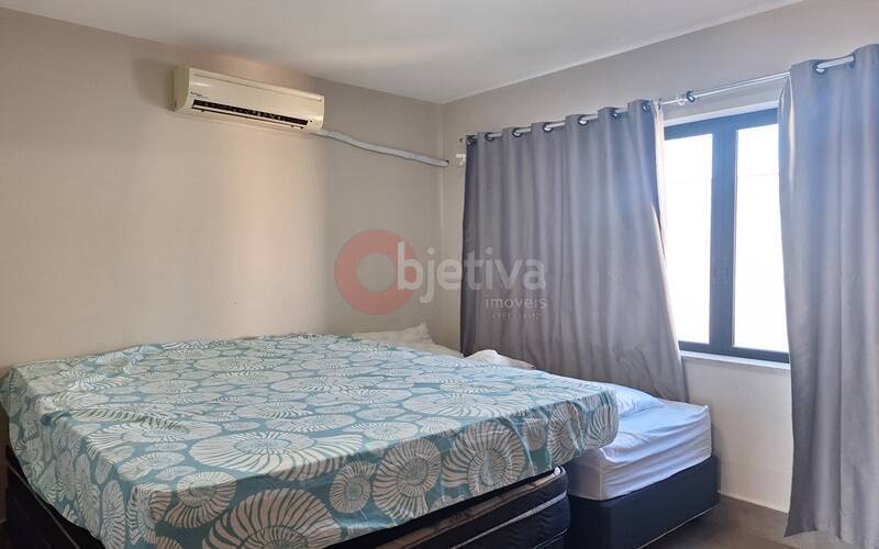 Casa à venda com 4 quartos, 250m² - Foto 17