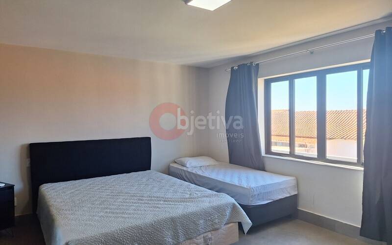 Casa à venda com 4 quartos, 250m² - Foto 19