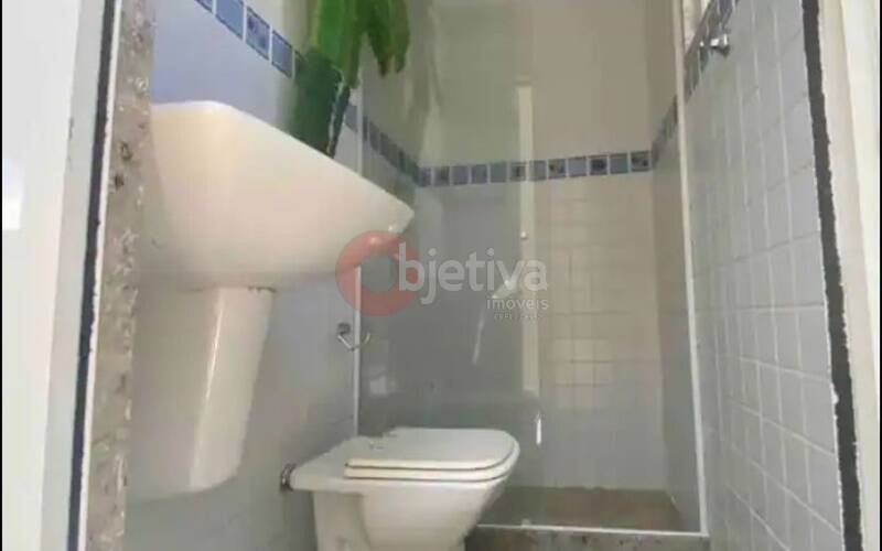 Casa à venda com 4 quartos, 250m² - Foto 18