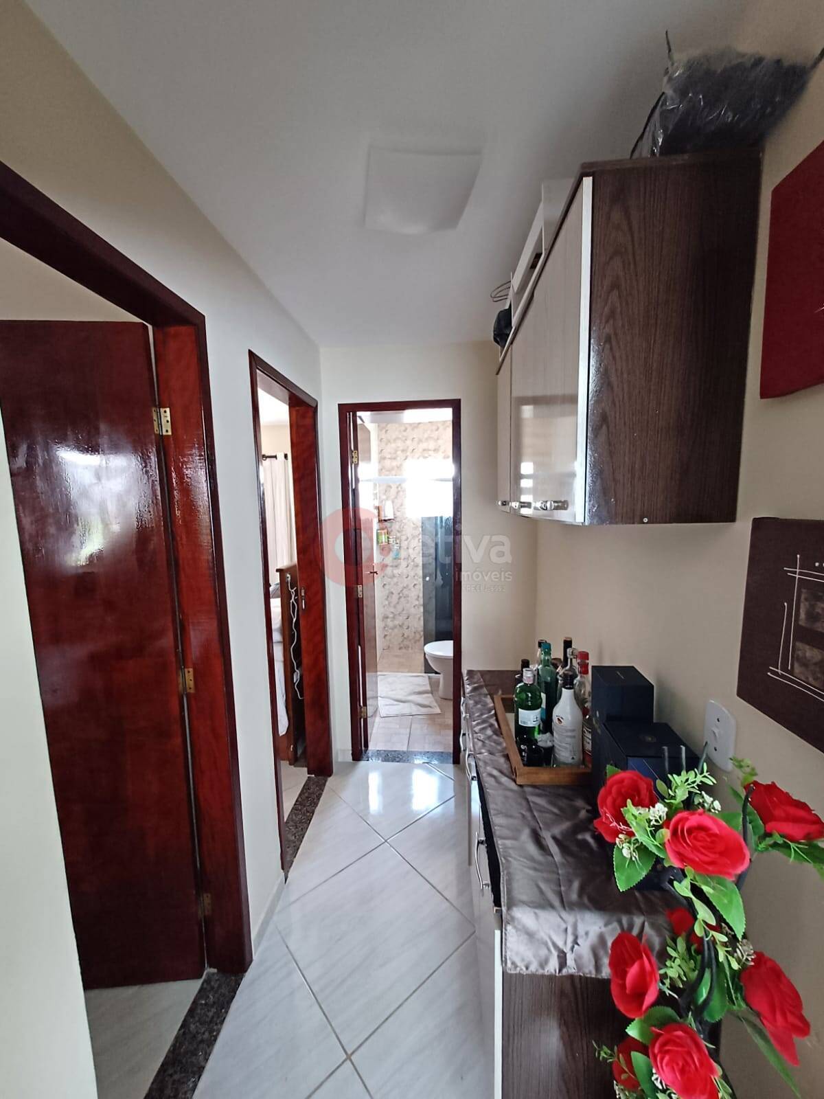 Casa à venda com 2 quartos, 110m² - Foto 8