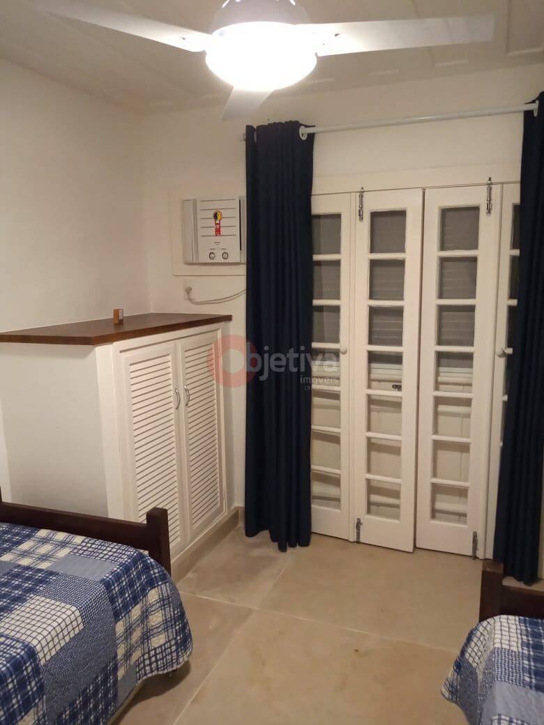 Casa à venda com 4 quartos, 150m² - Foto 18