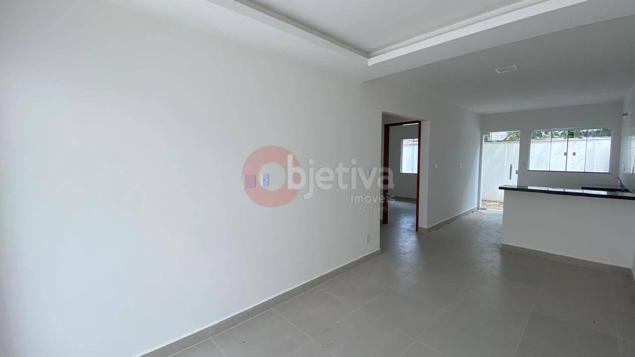 Casa à venda com 2 quartos, 70m² - Foto 6