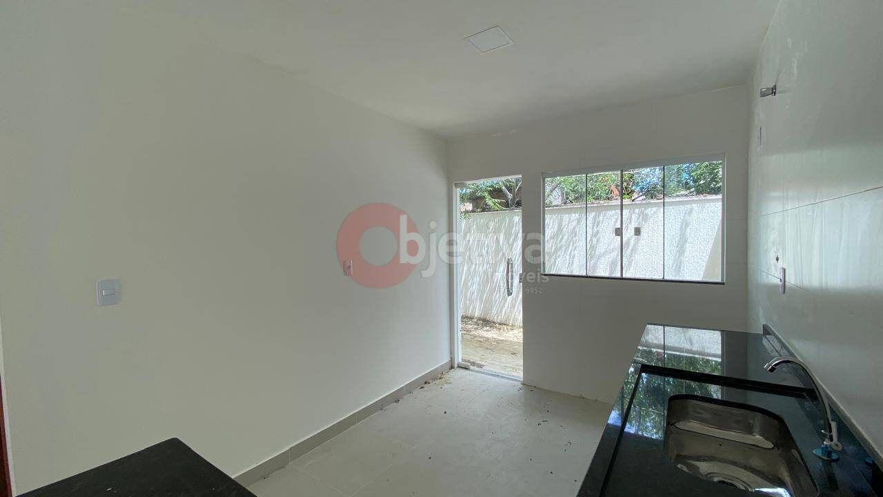 Casa à venda com 2 quartos, 70m² - Foto 11