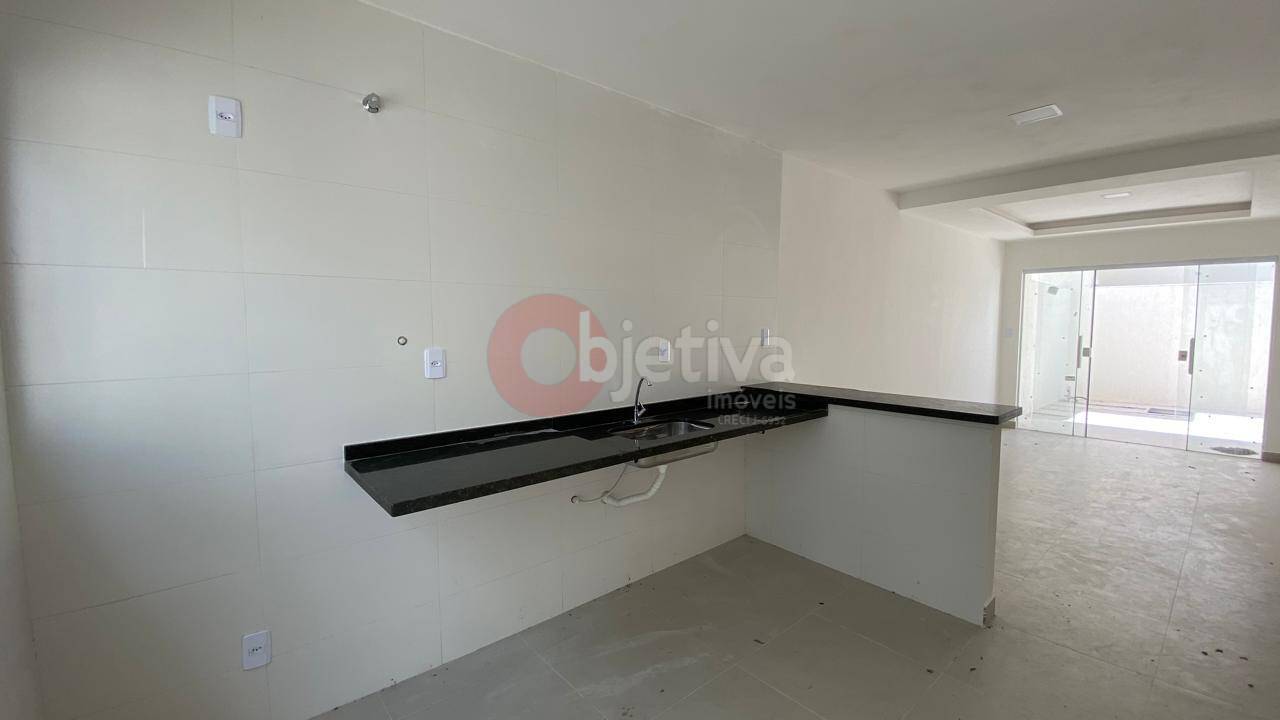 Casa à venda com 2 quartos, 70m² - Foto 10