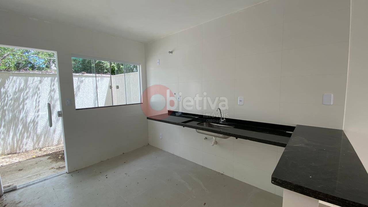 Casa à venda com 2 quartos, 70m² - Foto 12