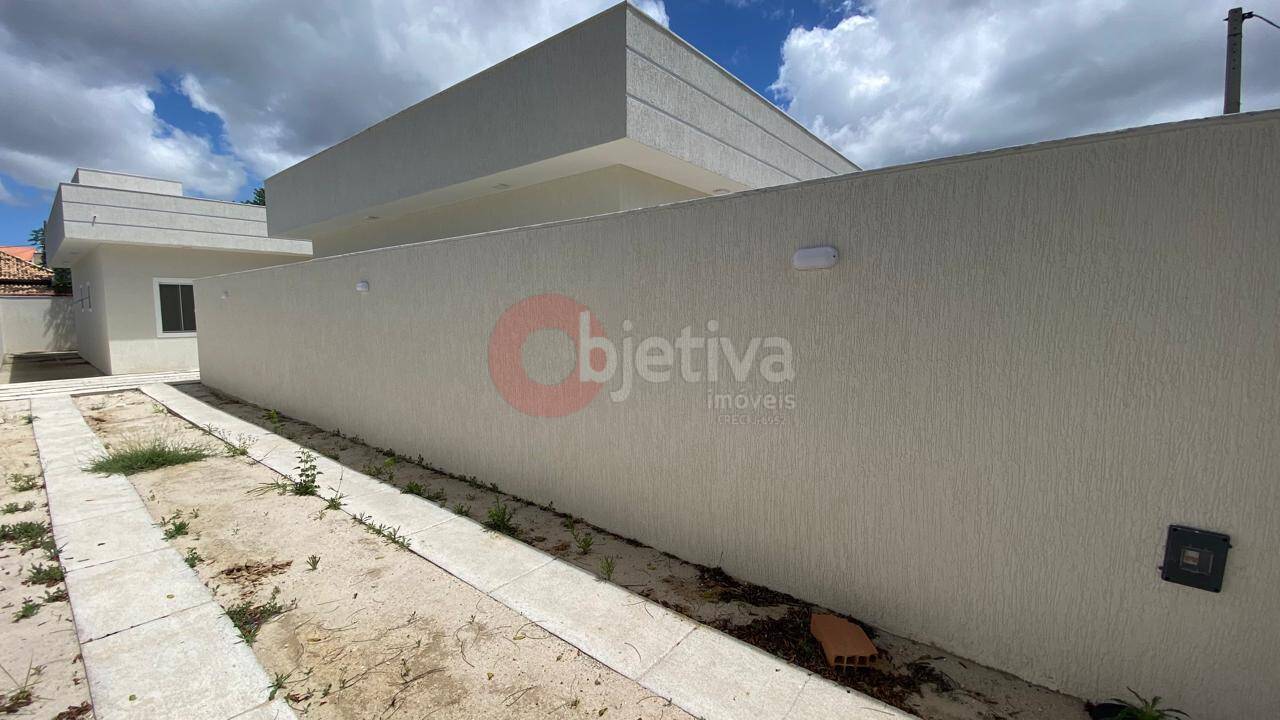 Casa à venda com 2 quartos, 70m² - Foto 3