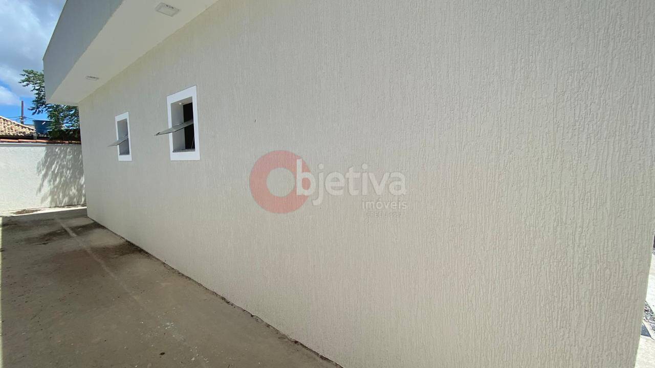 Casa à venda com 2 quartos, 70m² - Foto 5