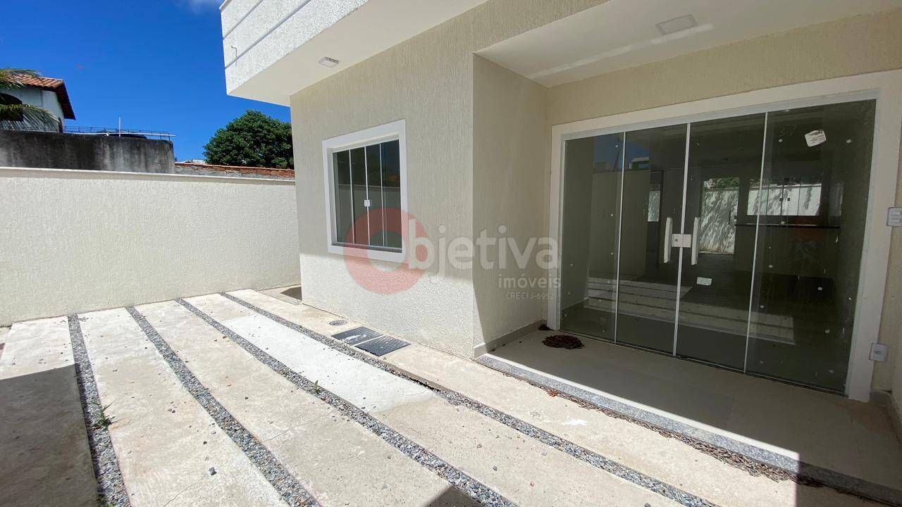 Casa à venda com 2 quartos, 70m² - Foto 1