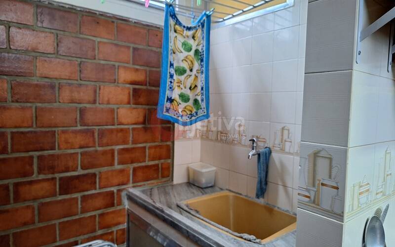 Apartamento à venda com 2 quartos, 60m² - Foto 7