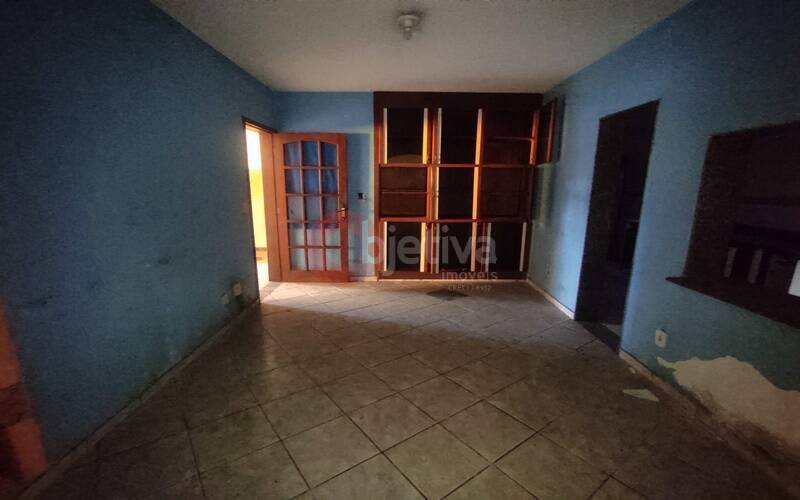 Casa à venda com 4 quartos, 300m² - Foto 7