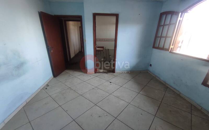 Casa à venda com 4 quartos, 300m² - Foto 20