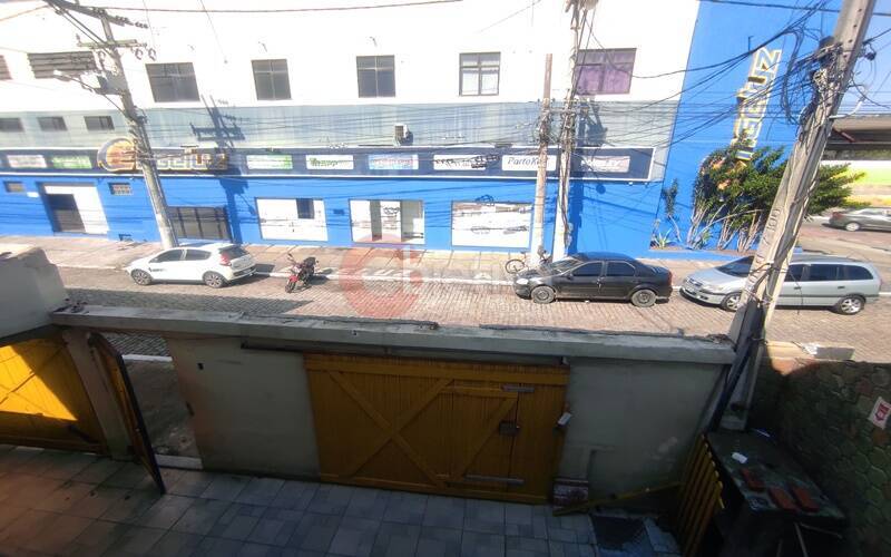 Casa à venda com 4 quartos, 300m² - Foto 30