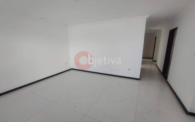 Casa de Condomínio à venda com 3 quartos, 300m² - Foto 2