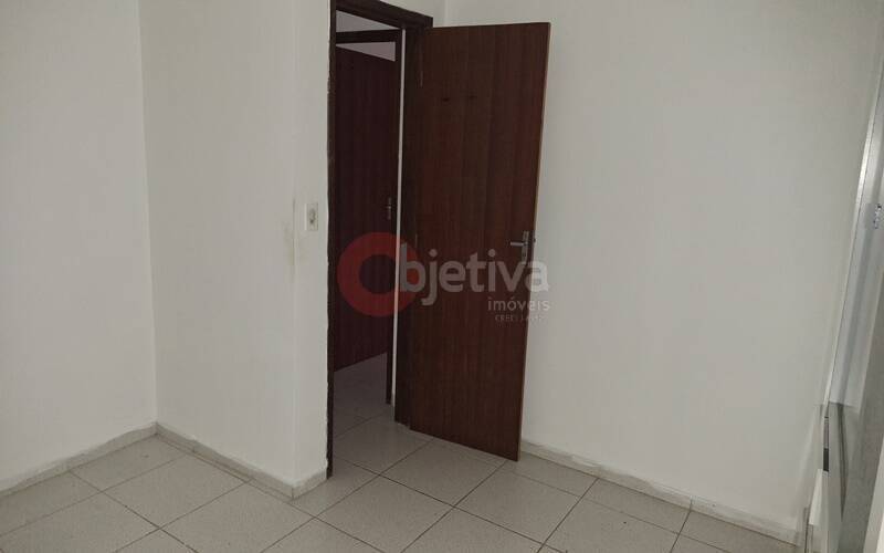 Casa à venda com 2 quartos, 70m² - Foto 12