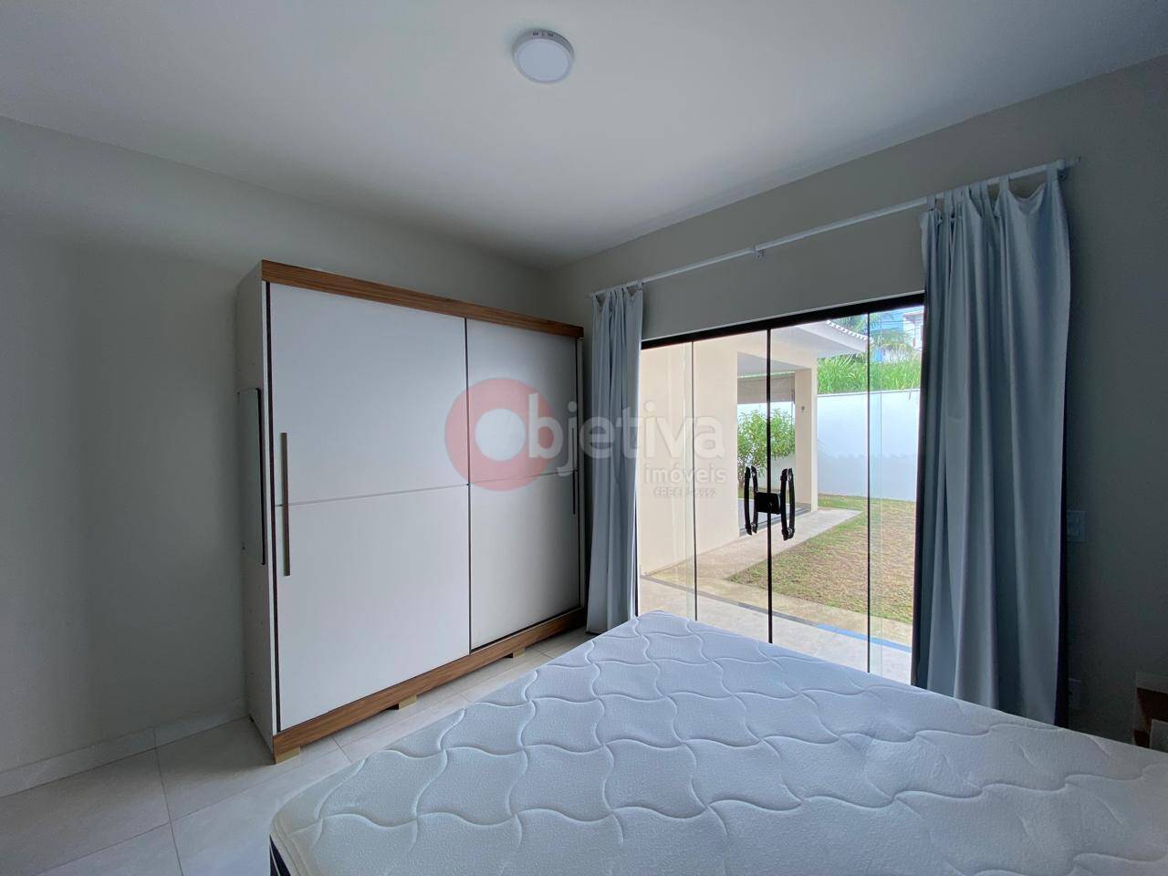 Casa à venda e aluguel com 3 quartos, 300m² - Foto 3