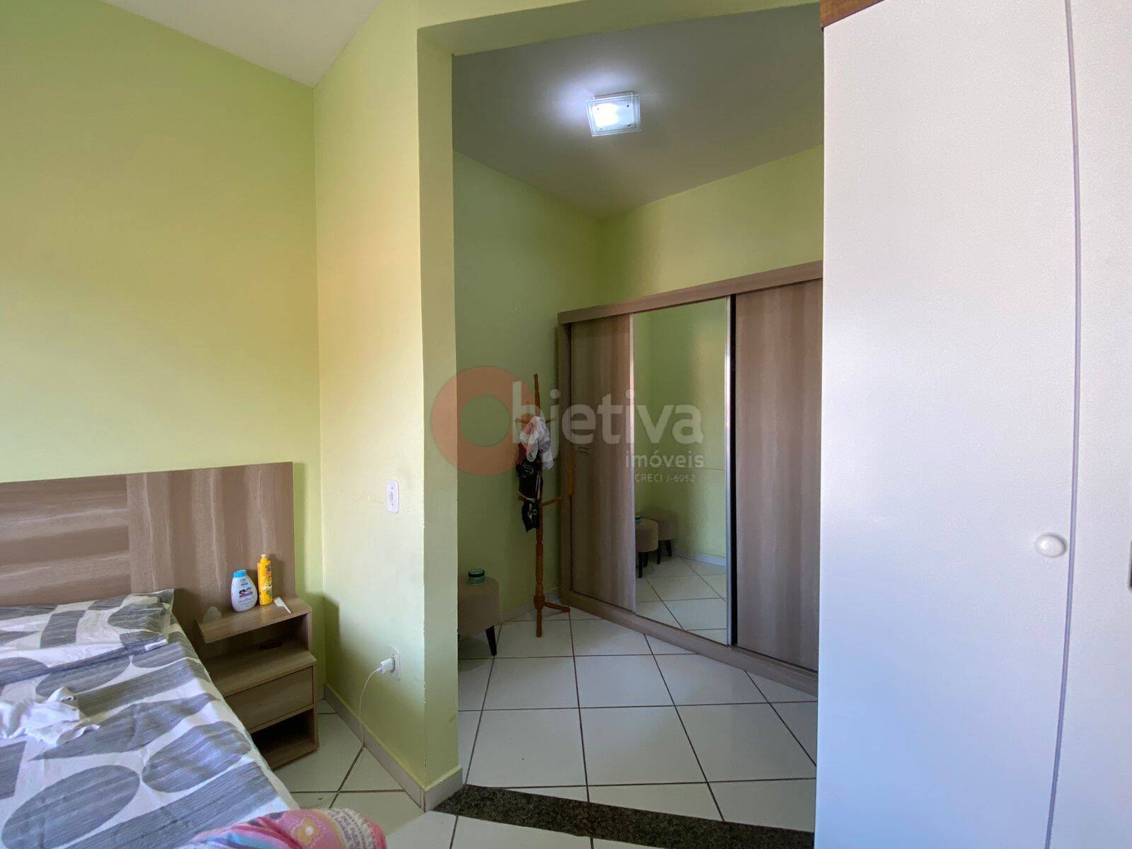 Casa à venda com 2 quartos, 300m² - Foto 7