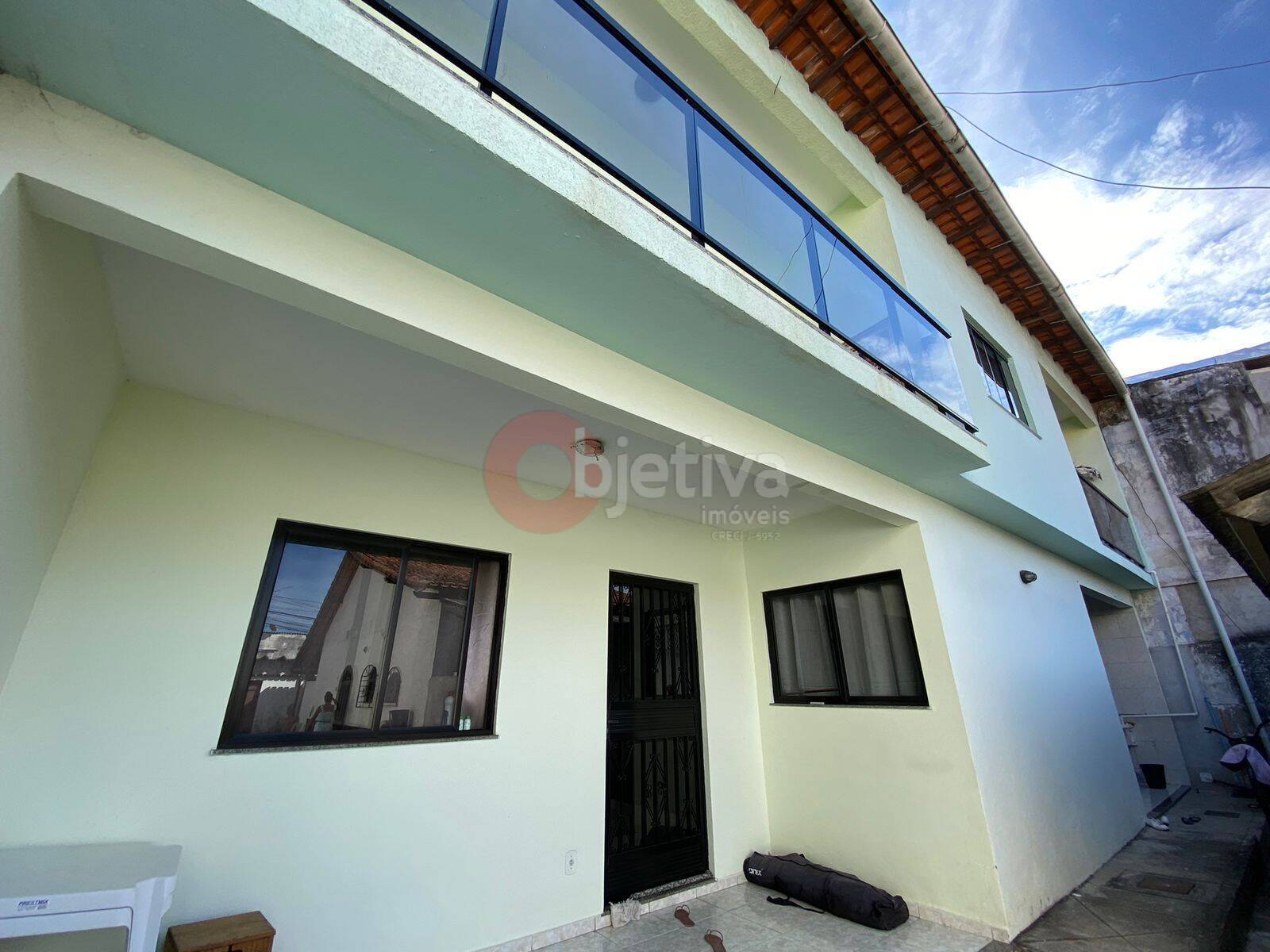 Casa à venda com 2 quartos, 300m² - Foto 1