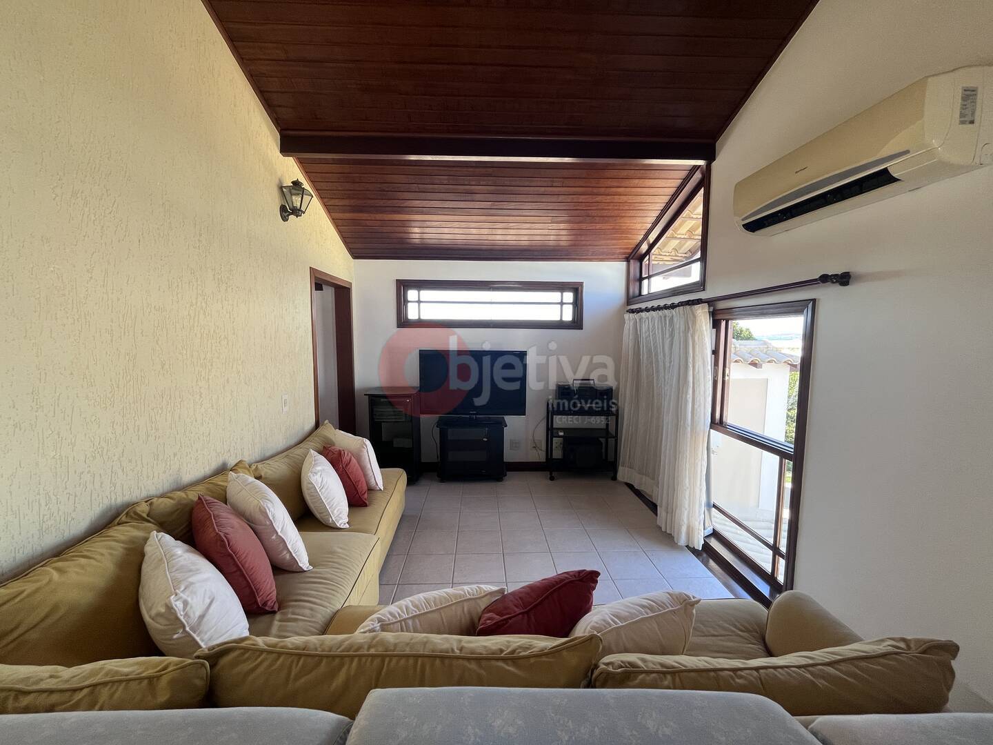 Casa à venda com 6 quartos, 364m² - Foto 2