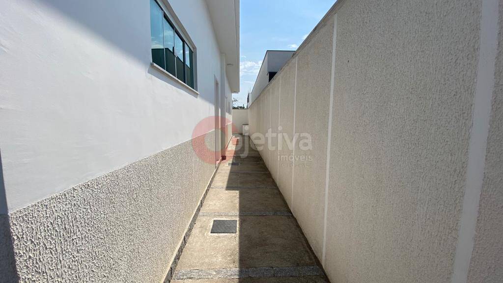 Casa à venda com 3 quartos, 120m² - Foto 13