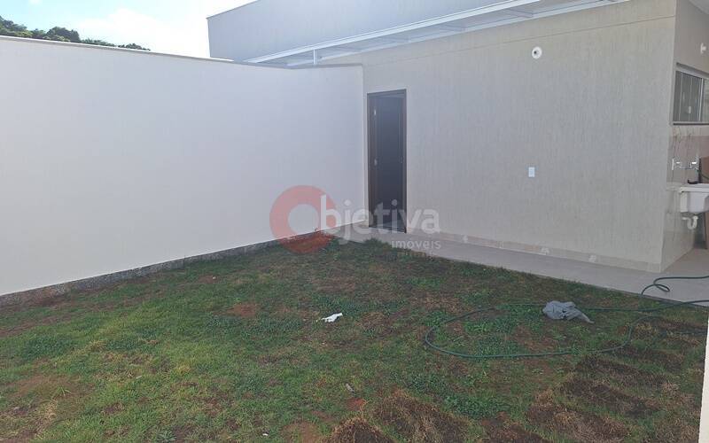 Casa à venda com 3 quartos, 150m² - Foto 17