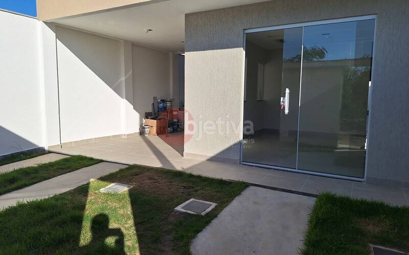 Casa à venda com 3 quartos, 150m² - Foto 2