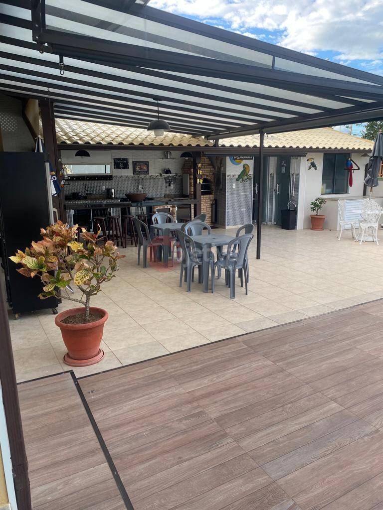 Casa à venda com 4 quartos, 200m² - Foto 6