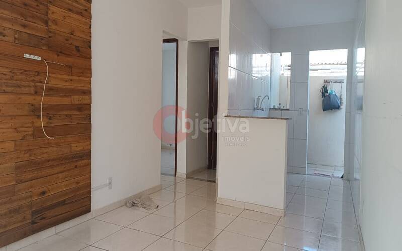 Casa à venda com 2 quartos, 70m² - Foto 9