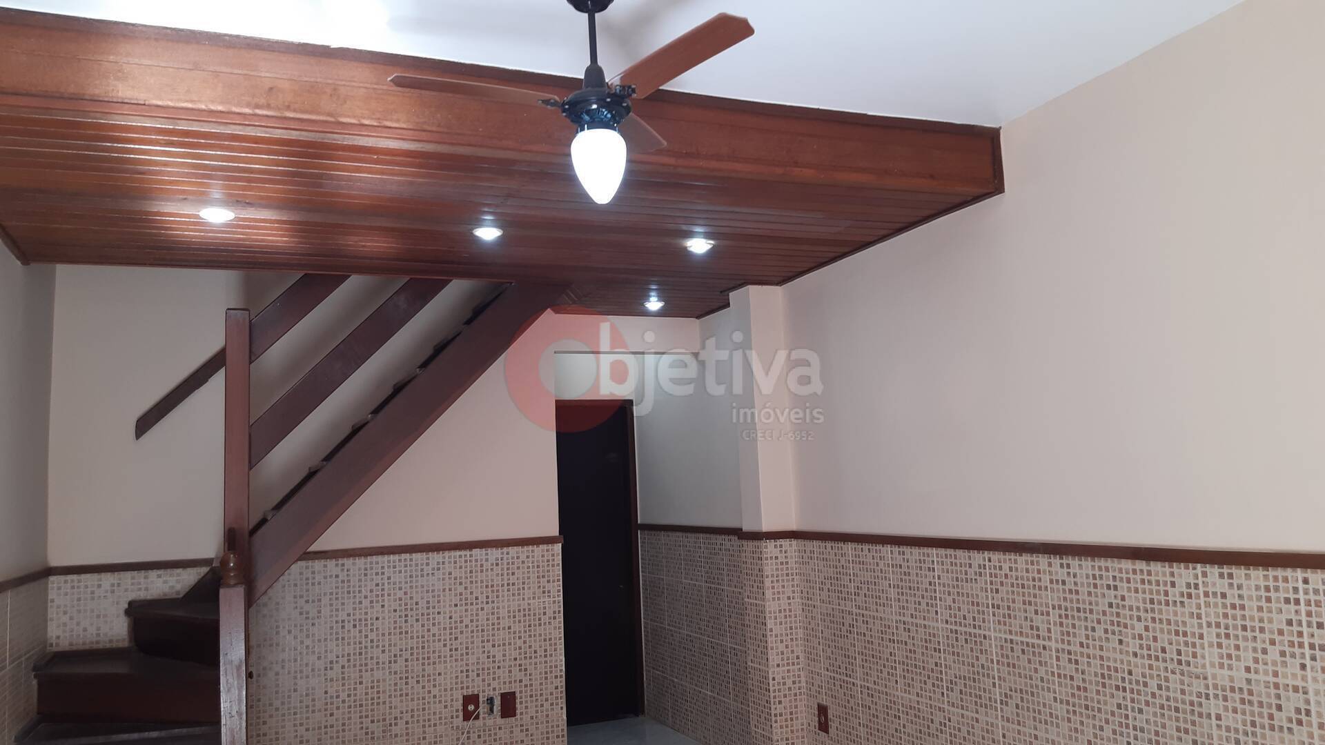 Casa de Condomínio à venda e aluguel com 3 quartos, 90m² - Foto 4