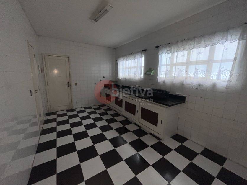 Casa à venda com 4 quartos, 192m² - Foto 25